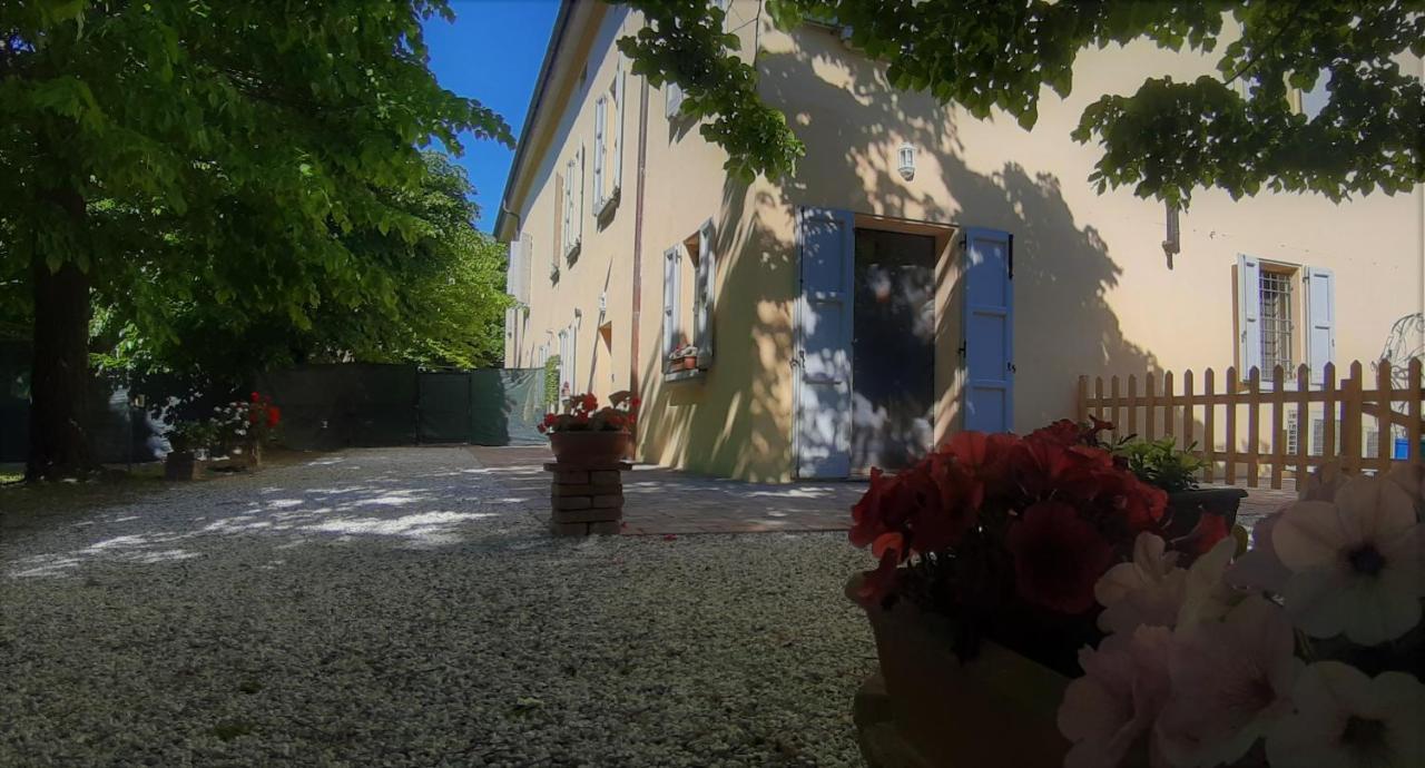 La Torre Di Longara Bed & Breakfast กัลเดรารา ดิ เรโน ภายนอก รูปภาพ