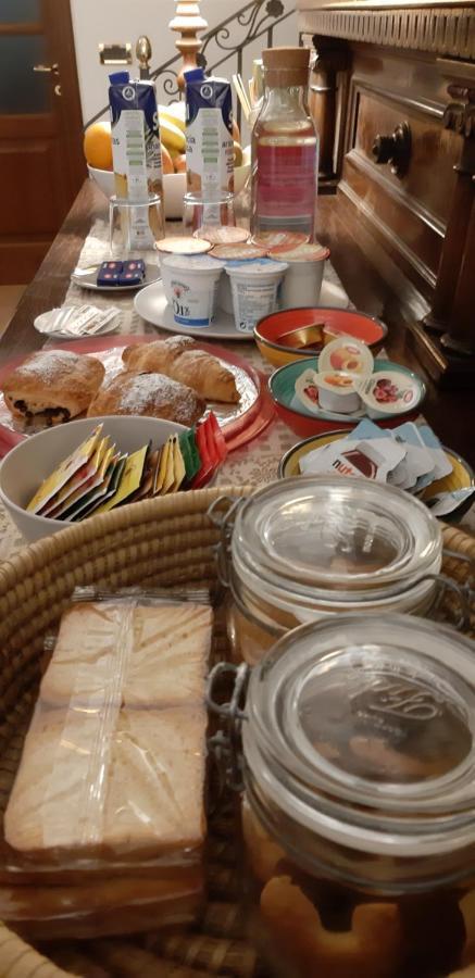 La Torre Di Longara Bed & Breakfast กัลเดรารา ดิ เรโน ภายนอก รูปภาพ